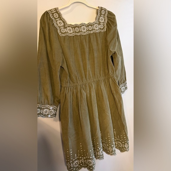 Madewell Dresses & Skirts - Madewell Olive Green Embroidered Dress